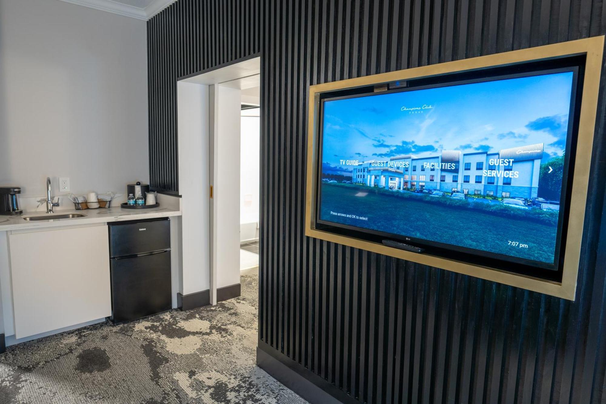 Champions Club And Hotel, Westchase Hotel
